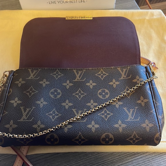LV Monogram Favorite MM - Picture 8 of 16